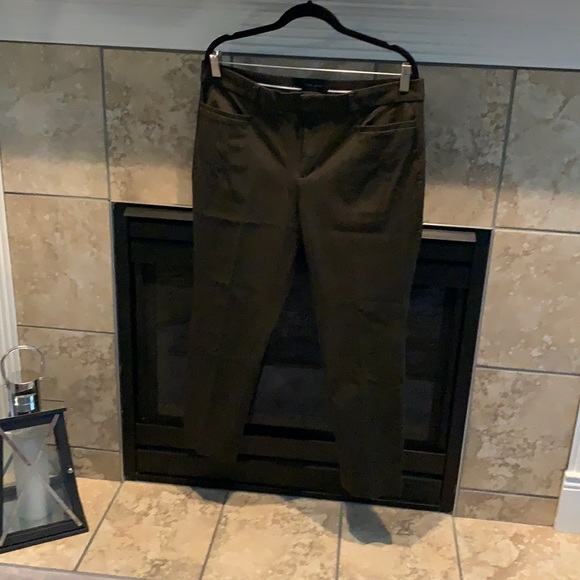 Banana Republic Pants - Banana Republic Sloan Curvy Pants